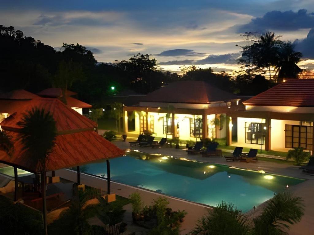 Khaolak Palm Hill Resort Khao Lak Eksteriør billede