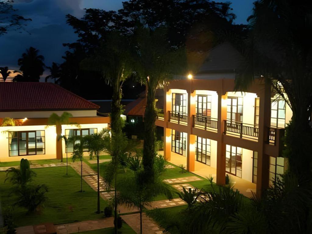 Khaolak Palm Hill Resort Khao Lak Eksteriør billede
