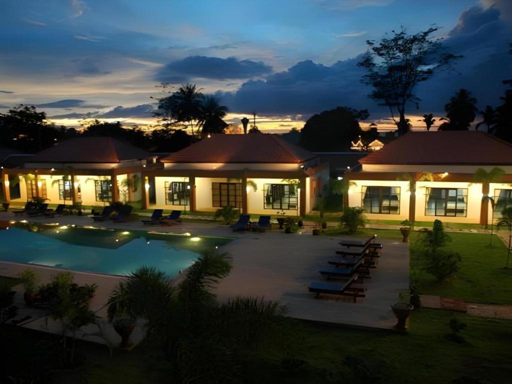 Khaolak Palm Hill Resort Khao Lak Eksteriør billede